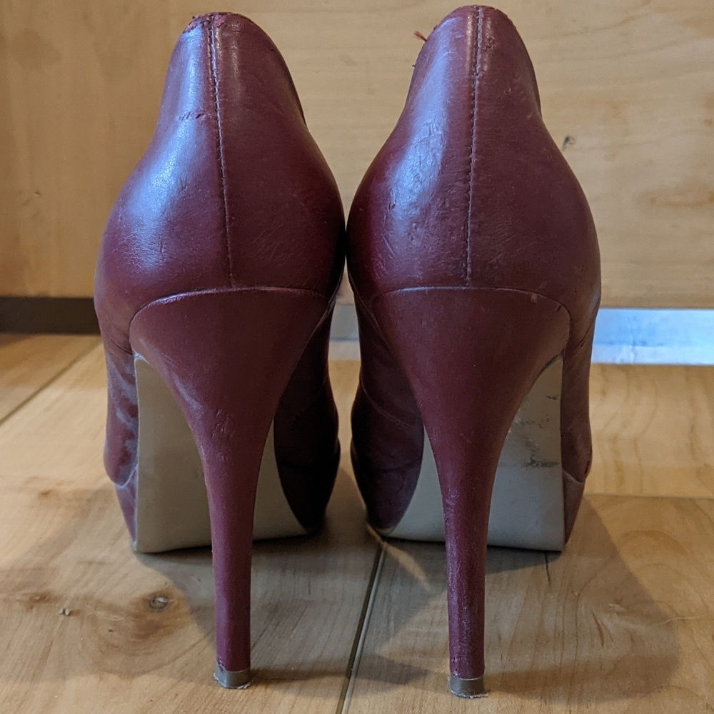 Red stiletto platforms - Picture 5 of 5